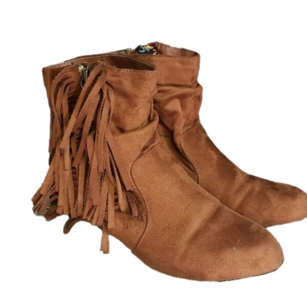 qupid fringe brown booties size 6.5